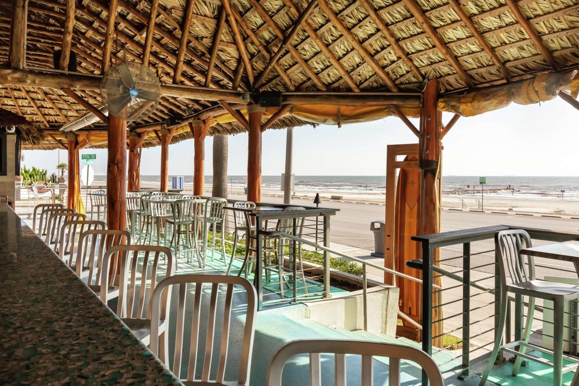 Doubletree By Hilton Galveston Beach Экстерьер фото